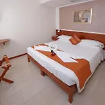 Ξενοδοχείο Michelangelo 3*